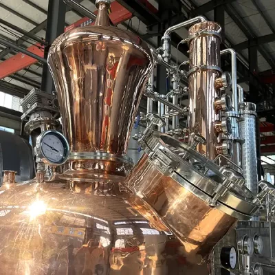 Distilling Pots: How a Pot Still Works in Craft Distillation, Home Distilling, and Modern Distillery Equipment 3 위스키 헤드