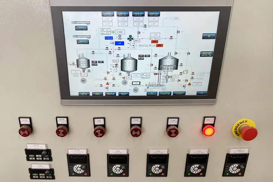 Panel de control automático