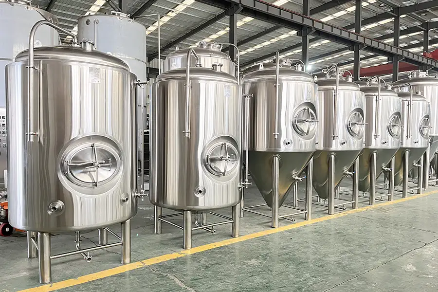 1500L 3 vessel brewery 3