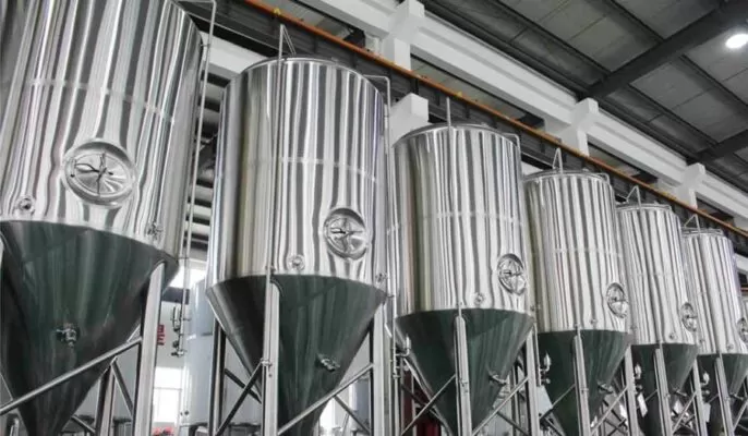 Zařízení pivovaru s fermentačním tankem o objemu 500 l