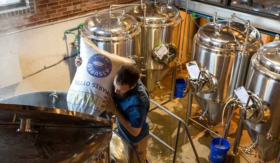 Difference Between Brewing and Distilling