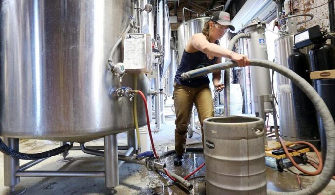 Como é que define a eficiência da cervejeira?