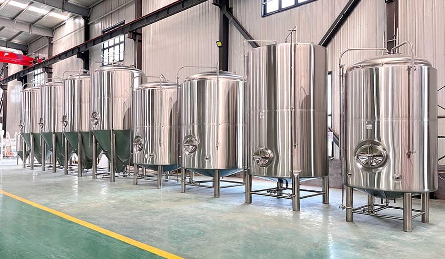 Beer Fermenters: The Stainless Steel Conical Advantage for Craft Brew Success 4 How does a fermenter cooling jacket work?
