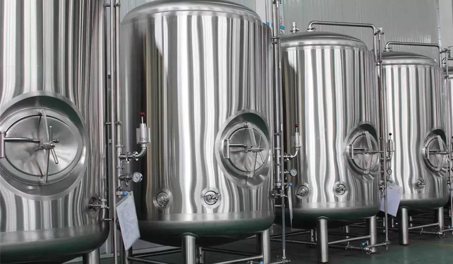 ビール醸造所のタンクは何と呼ばれていますか?