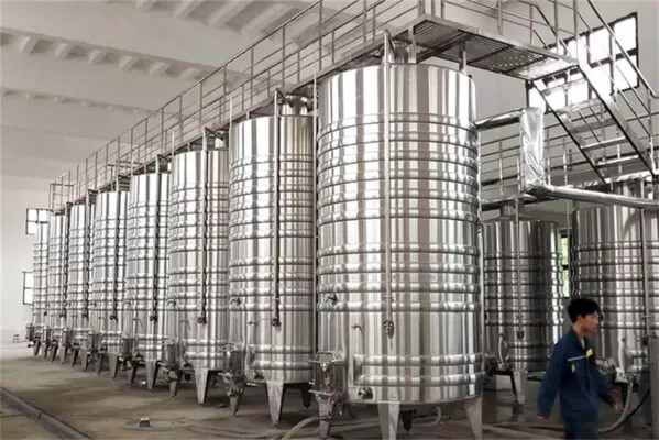 wine fermentation tank