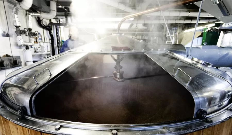 ビール醸造所における蒸気の役割は何ですか?