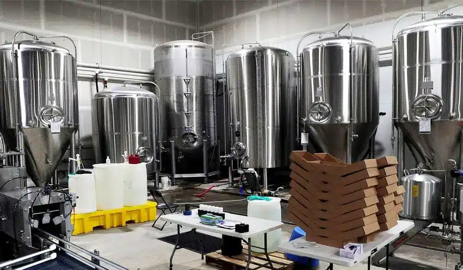 Quali attrezzature per la produzione di birra utilizza un birrificio artigianale?