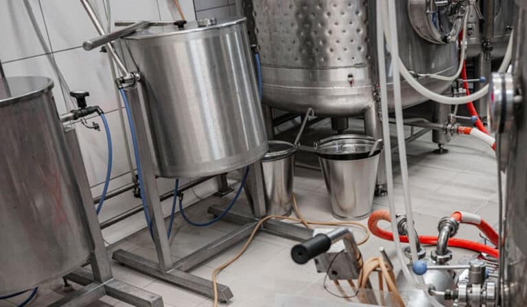 What industries are mixing tanks used for? 2 What industries are mixing tank
