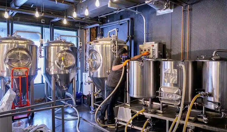 How to choose the right beer brewing equipment for your needs? 4 brewing equipment for your needs