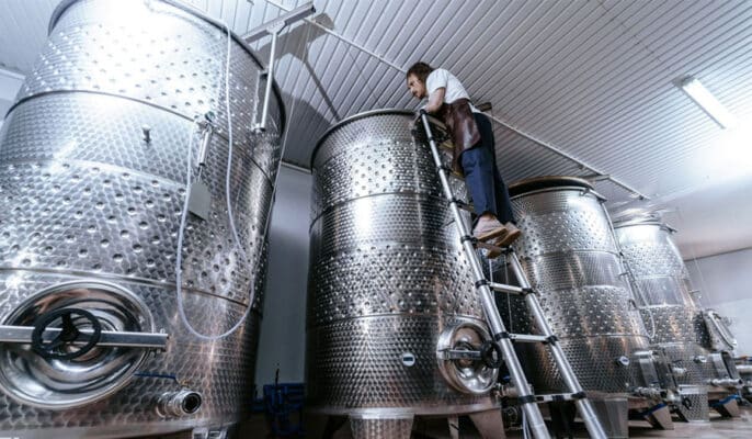 The role and selection of red wine tanks How to choose the most suitable wine tank for you