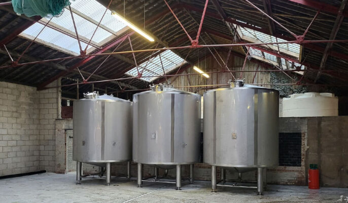 How to choose the right stainless steel storage tank according to industry needs