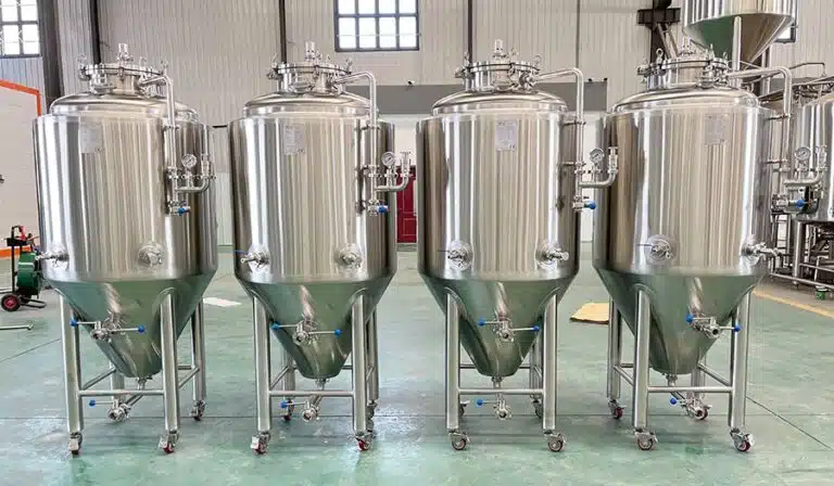 Warum entscheiden sich Handwerksbrauereien für konische Gärtanks? 2 Fermenter