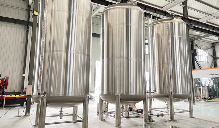 How to Choose the Right Stainless Steel Storage Tank for Your Brewing Process? 2 Stainless Steel Storage Tank