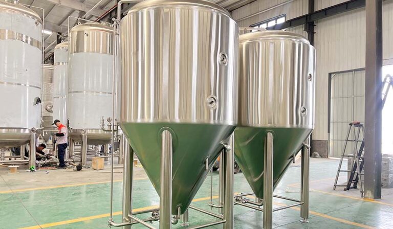 The Critical Role of Temperature Control Systems in Beer Fermentation 4 Fermentation tanks